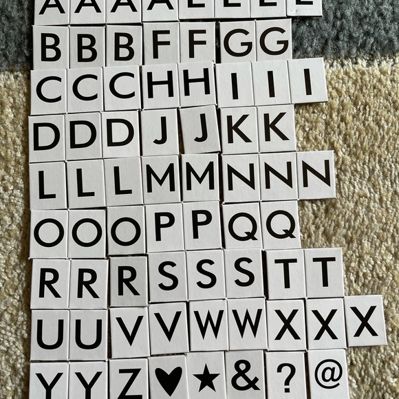 Letter board with hooks - Picture 2 of 9